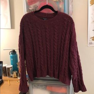 American Eagle burgundy sweater